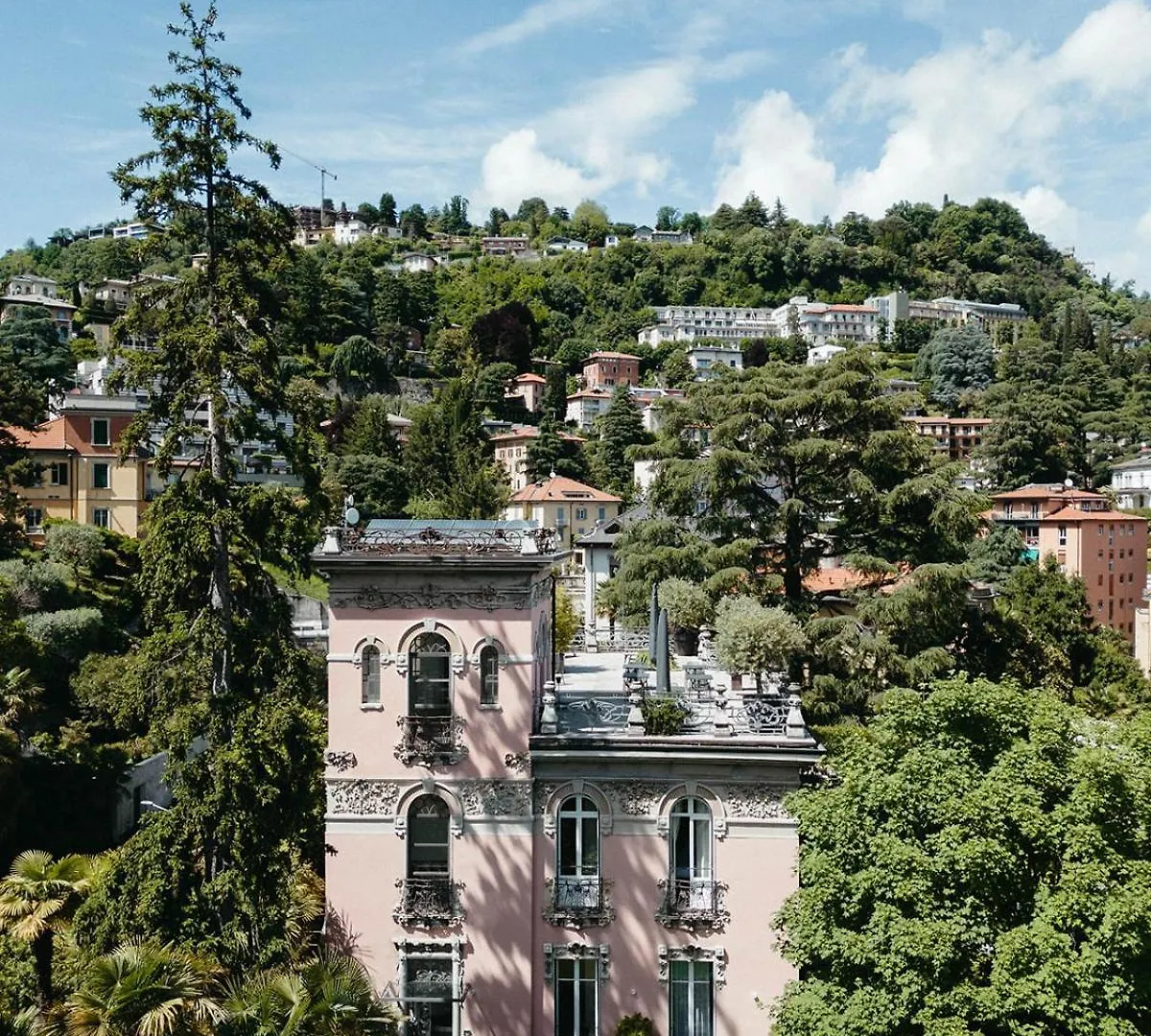 Villa Liberty Como Guest house