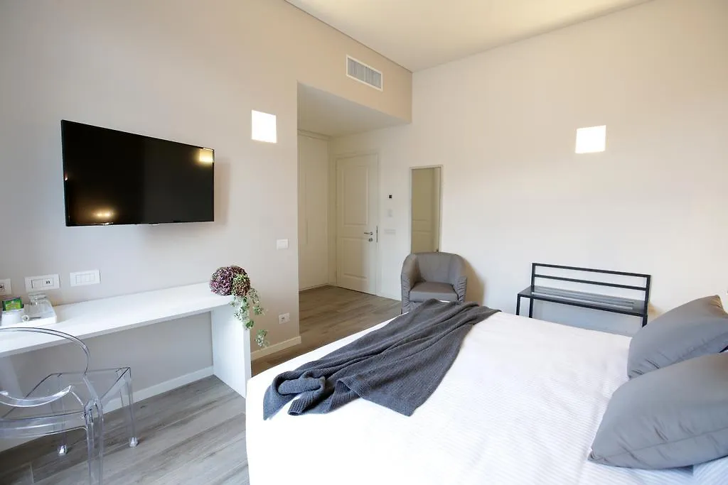 Villa Liberty Como Guest house