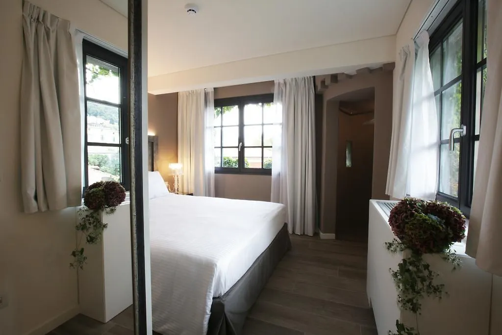 Villa Liberty Como Guest house